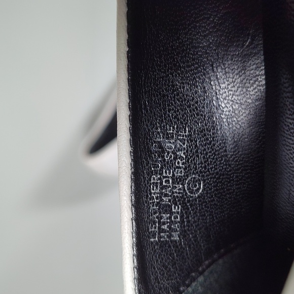 Vintage Etienne Aigner white leather ballet loafers 6 - Picture 11 of 11